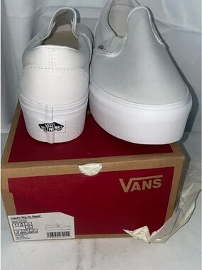 Vans Classic Slip-On Platform in White